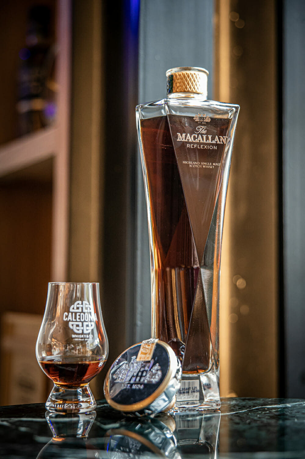 マッカラン リフレクション The Macallan Reflexion Amazon.co.jp: ザ・マッカラン リフレクション 700ml [並行輸入品